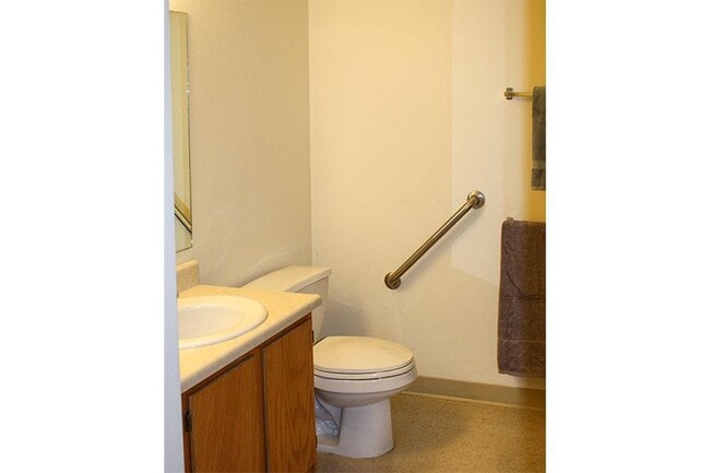 Meadow Lake of Clear Lake Apartments