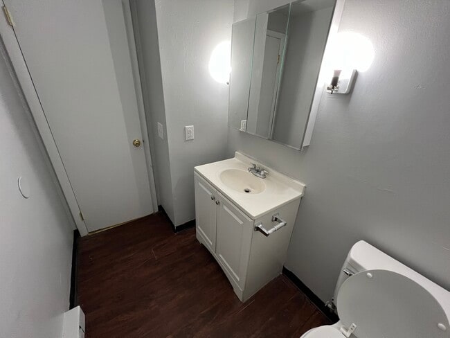 2 Bed/1 Bath Bathroom