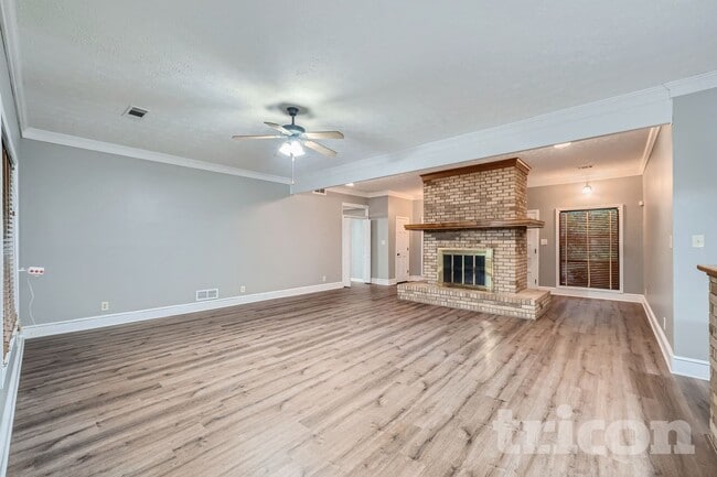 Photo - 3944 River Dr SW