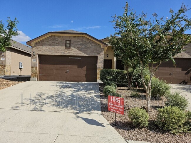 Photo - 215 Kaspar Way