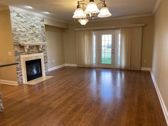 Photo - 3804 Thornhill Cir