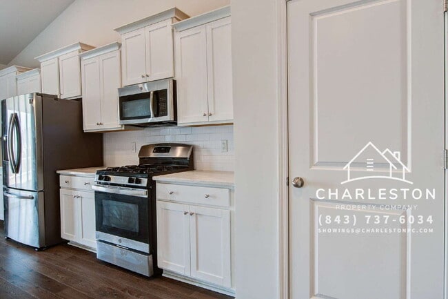 414 Squire Pope Rd