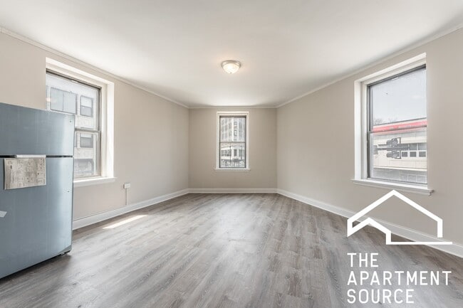Photo - 2781 N Milwaukee Ave Unit 301