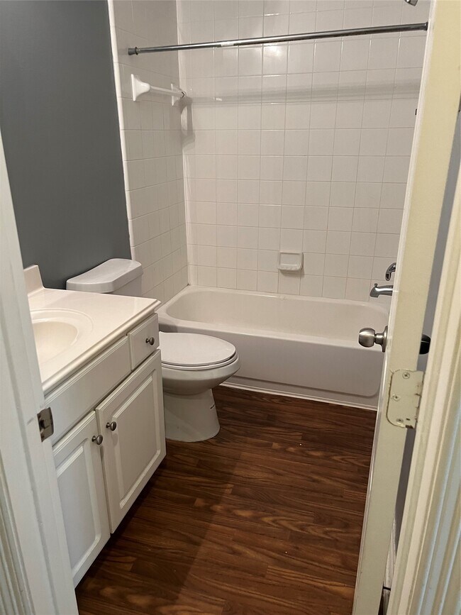 Photo - 818 Sterling Creek Cir