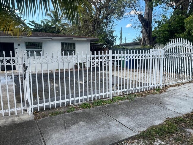 Photo - 15812 NW 39th Ct