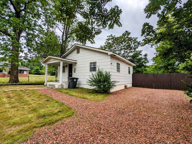 Photo - 520 48th St S