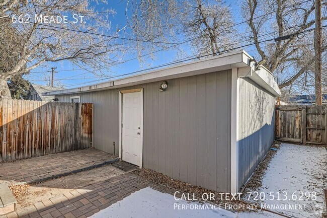 Building Photo - Charming 2BR fully furnished a few miles f... Rental