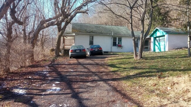 Photo - 2/1 Single family home!