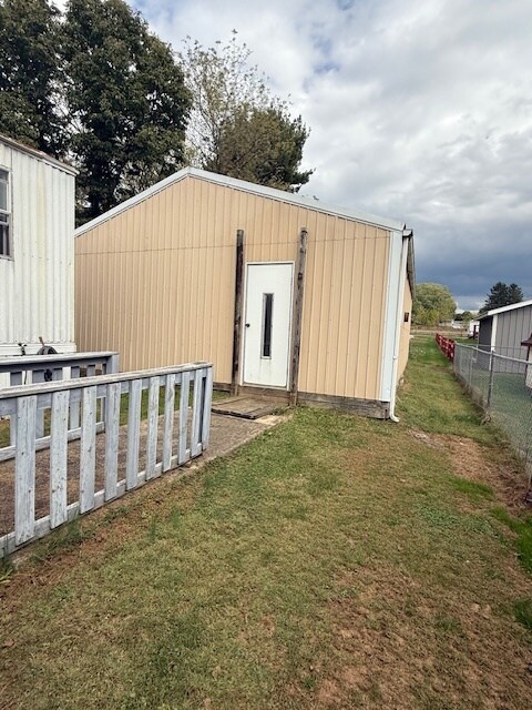 Photo - 728 Pearl Dr