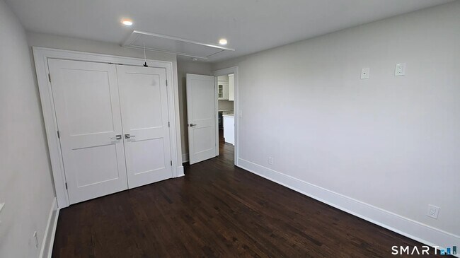 Photo - Poe Ct
