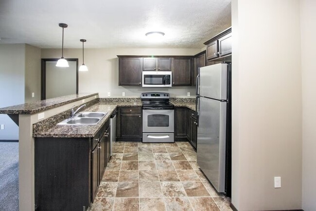 Villas at Canyon Creek Apartments