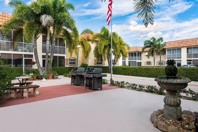 Photo - 101 E McNab Rd Unidad 427