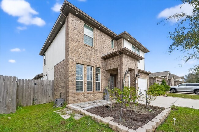 Photo - 18122 Alora Springs Trace