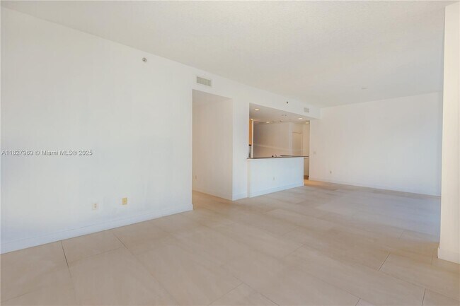 Photo - 1060 Brickell Ave Unit 4309