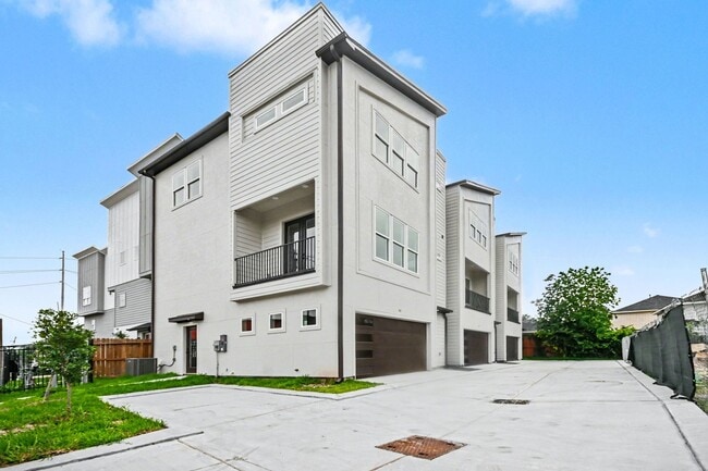 Building Photo - 123 Milby St