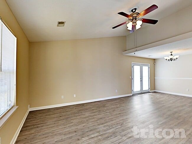 Photo - 1310 May Oak Cir