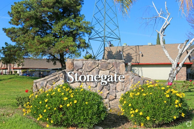 Photo - Stonegate Apartments