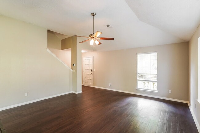 Photo - 609 Steven Dr