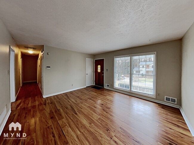 Photo - 2570 Rolling View Dr