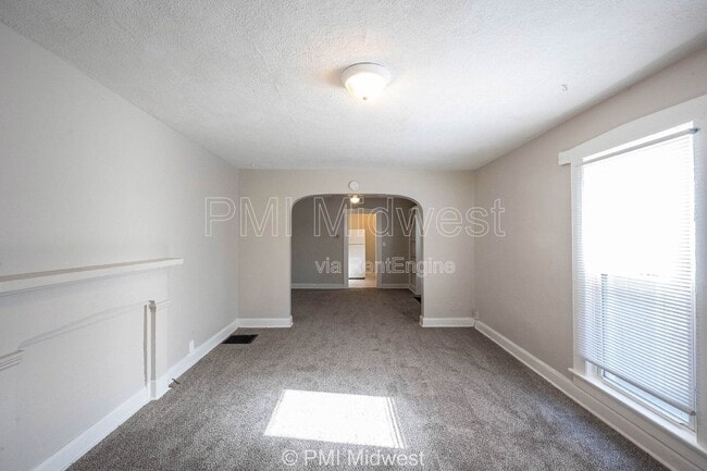 Photo - 1214 W 25th St