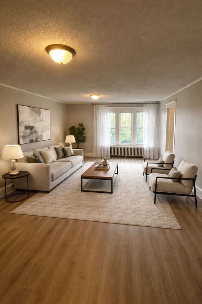 Building Photo - 601 Woodland Ave Unit Upper