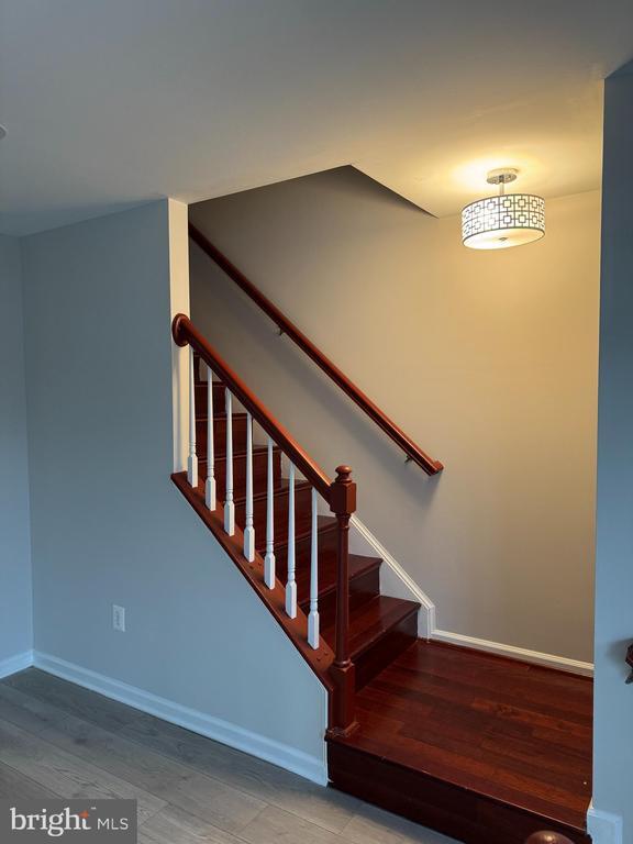 Photo - 605 Warrenton Terrace NE