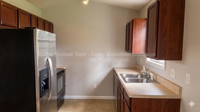 Photo - 6017 Friendship Ln