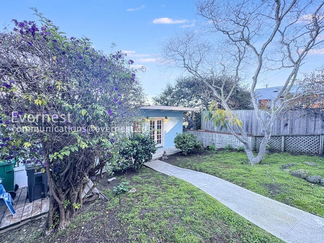 Photo - 537 Madison St