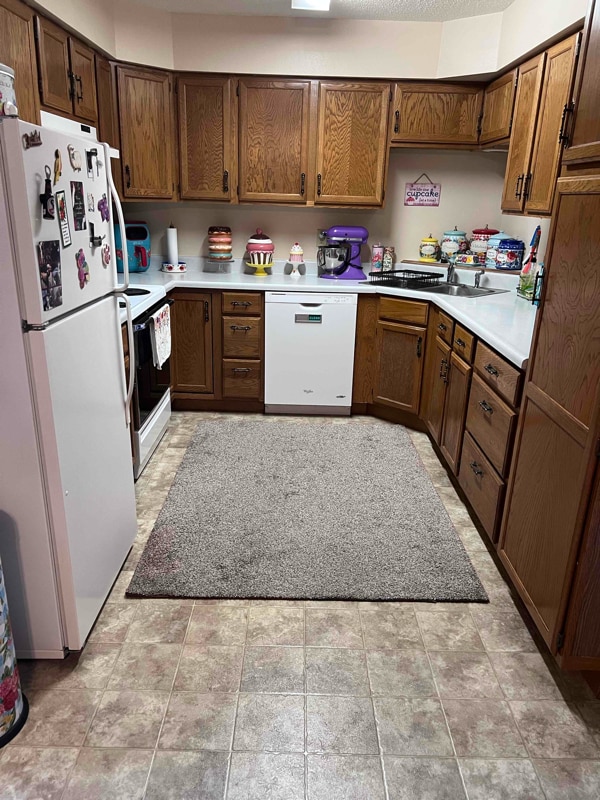 Photo - 810 E Southview Ct