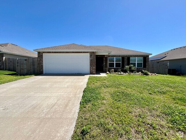 Building Photo - 1751 Forest Dr Rental