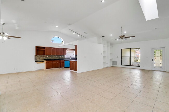 Photo - 14616 Autumn Ave