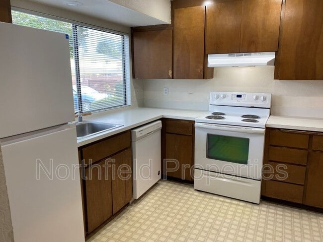 Photo - 120 124th St SW