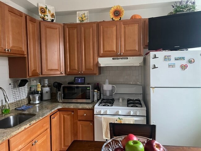 Building Photo - 103 Shurtleff St Unit 1