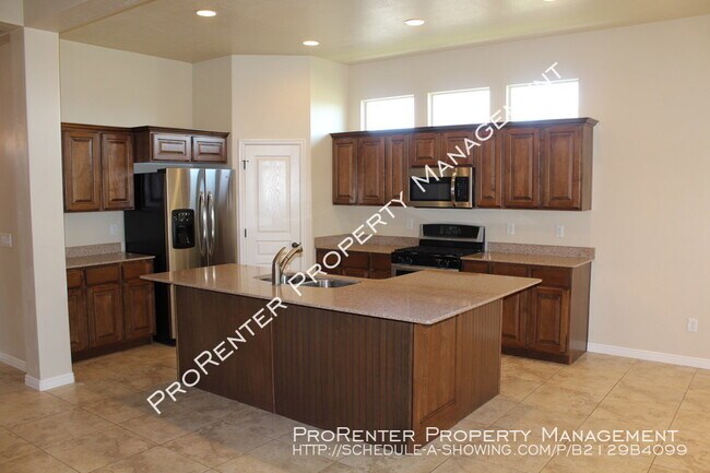 Photo - Beautiful 5 Bed, 3.5 Bath Syracuse Home