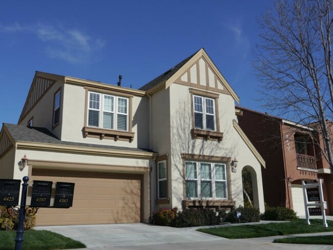 LUXURY RESIDENCE IN RIVERMARK DETACHED SIN... - LUXURY RESIDENCE IN RIVERMARK DETACHED SIN... Casa