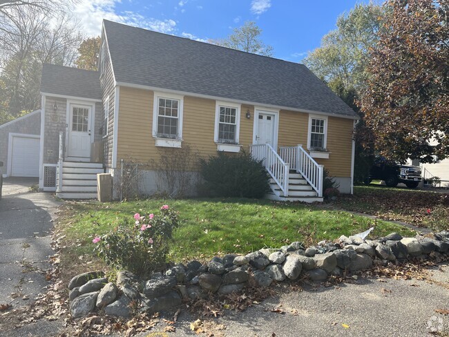 Building Photo - 248 Bartlett St Rental