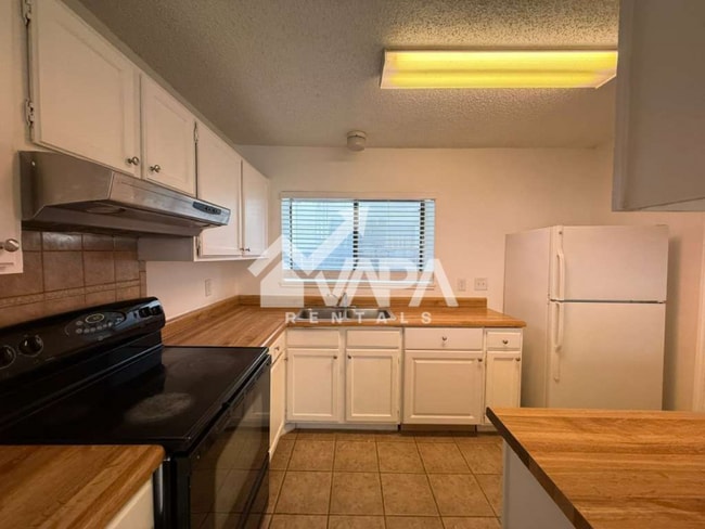 Photo - 7135 Grassy Trail