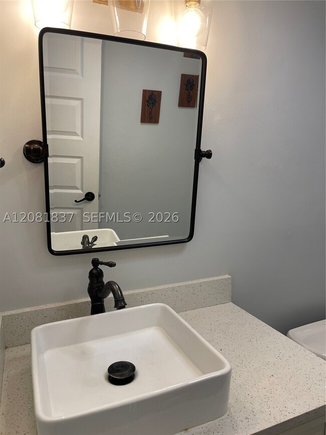 8233 Harding Ave Unit 707
