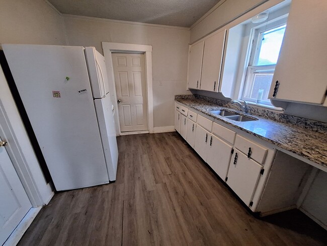 Photo - 1026 Jeanette St