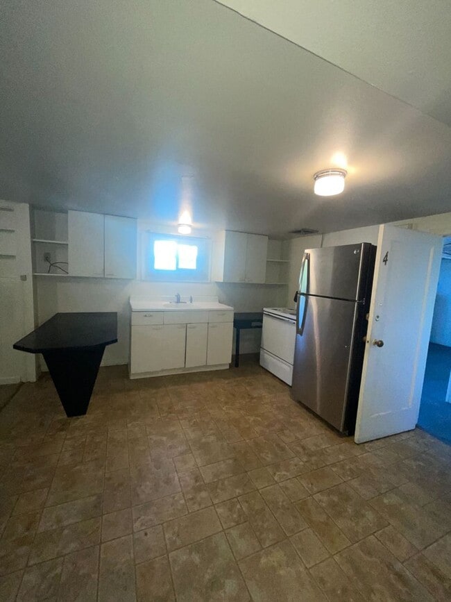 Photo - 813 NW Monroe Ave Unidad 4
