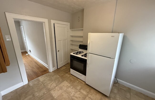 Photo - 415-419-423 Probasco Street Unidad 423-01