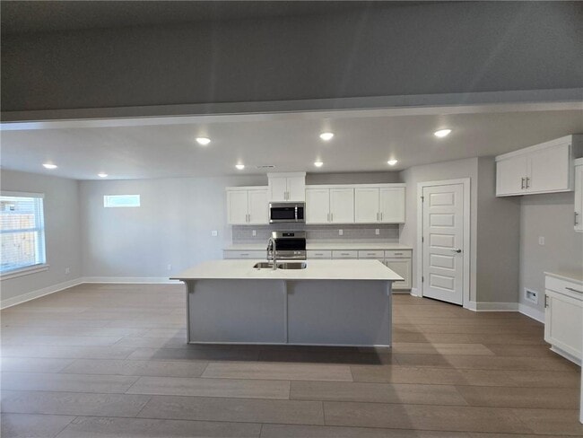 Photo - 480 S Benchmark Ln