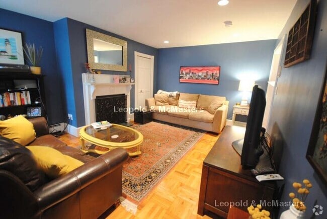 Building Photo - 26 Green St Unit 2 Rental