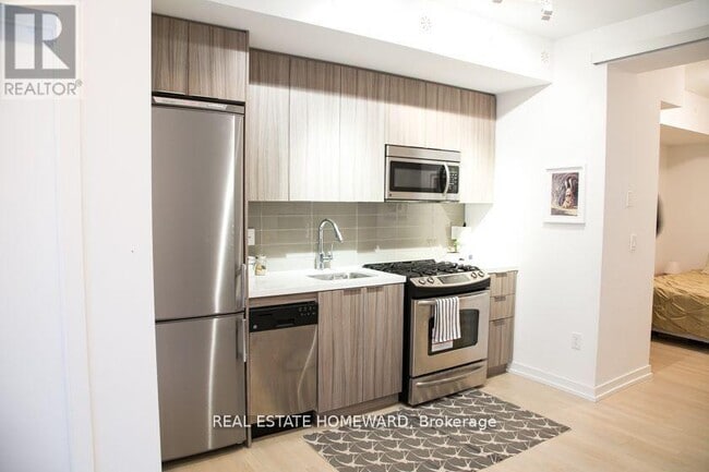 Photo - 150 Broadview Ave