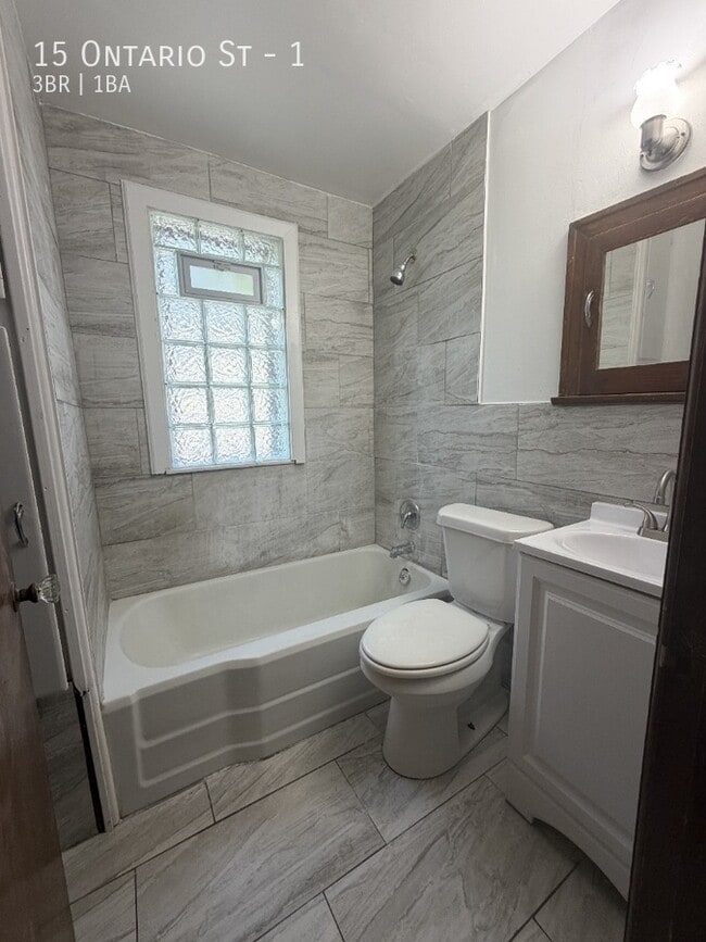 Photo - 15 Ontario St Unit 1
