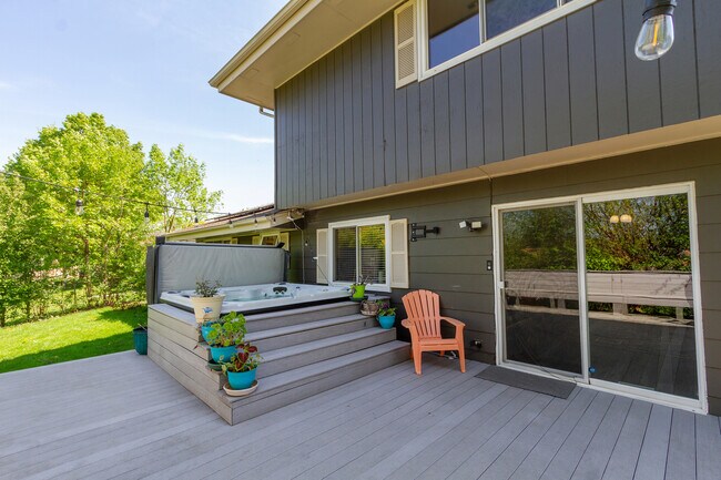 Photo - 1126 Tiverton Ct