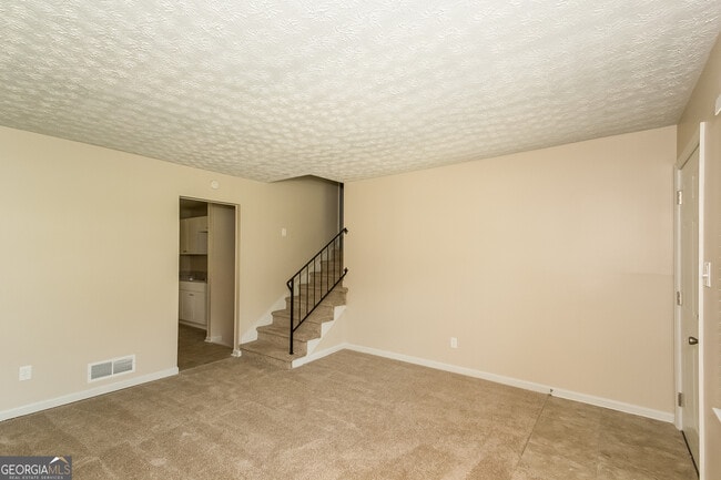 Photo - 6090 Graceland Cir