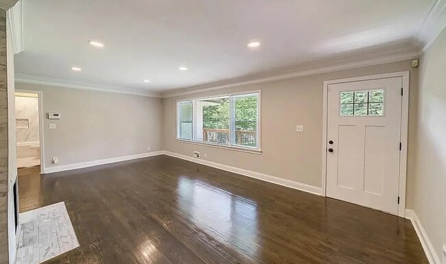 Photo - 254 Richardson Rd NW
