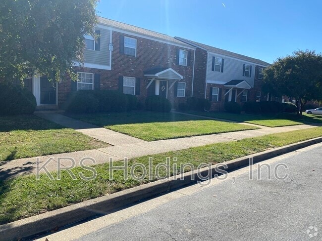 Building Photo - 708 E 18th St Rental