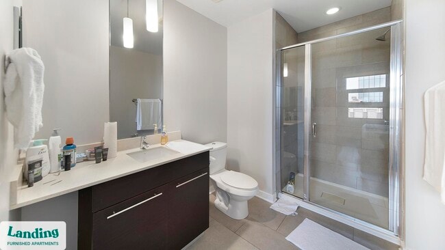 Photo - 1222 W Madison St Unidad 511